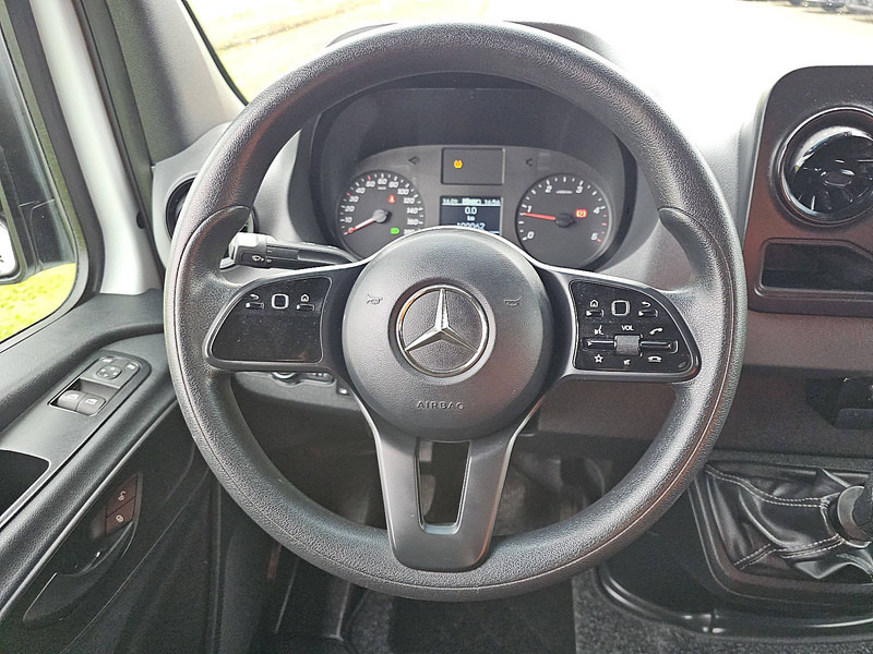 تأجير Mercedes-Benz Sprinter 317 L2H2 Navi RWD Mercedes-Benz Sprinter 317 L2H2 Navi RWD: صورة 11 تأجير Mercedes-Benz Sprinter 317 L2H2 Navi RWD Mercedes-Benz Sprinter 317 L2H2 Navi RWD: صورة 11