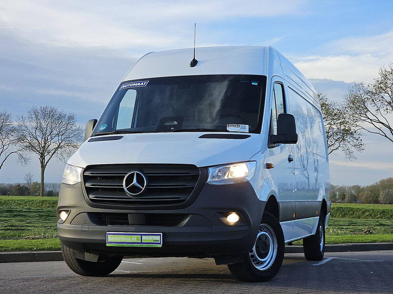 Mercedes-Benz Sprinter 317 L2H2 RWD Mbux10 - فان: صورة 1 Mercedes-Benz Sprinter 317 L2H2 RWD Mbux10 - فان: صورة 1
