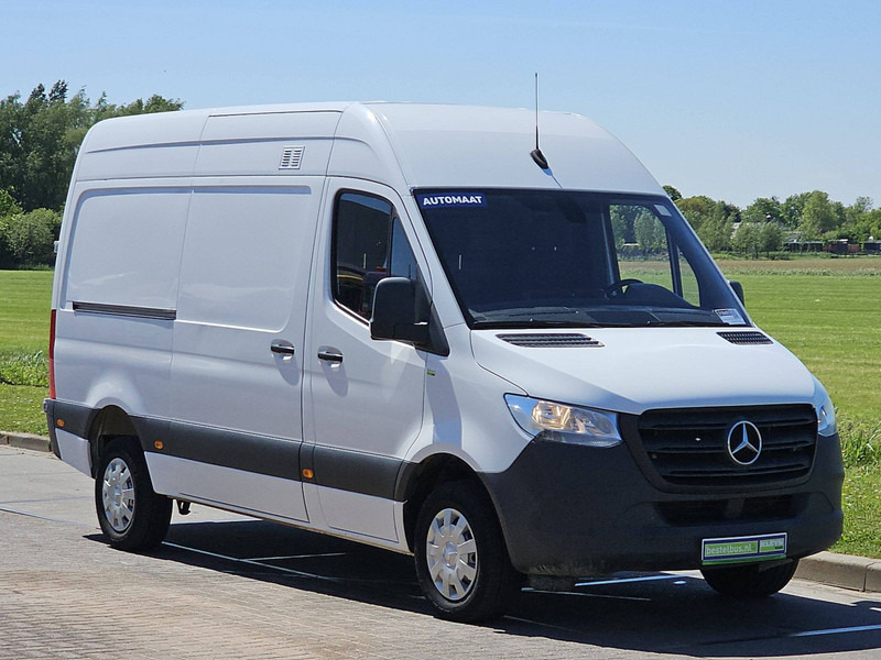 Mercedes-Benz Sprinter 319 CDI AUT.3.0 V6 L2H2 - فان: صورة 5 Mercedes-Benz Sprinter 319 CDI AUT.3.0 V6 L2H2 - فان: صورة 5