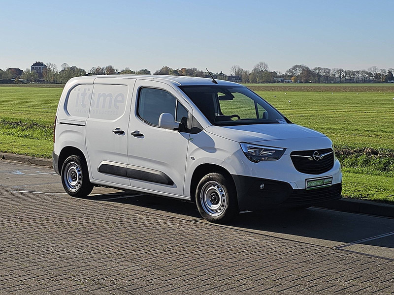 Opel Combo 1.6 D - شاحنة بصندوق مغلق: صورة 5 Opel Combo 1.6 D - شاحنة بصندوق مغلق: صورة 5