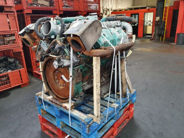 Deutz TCD2015 V08 - محرك - معدات صناعية: صورة 1 Deutz TCD2015 V08 - محرك - معدات صناعية: صورة 1
