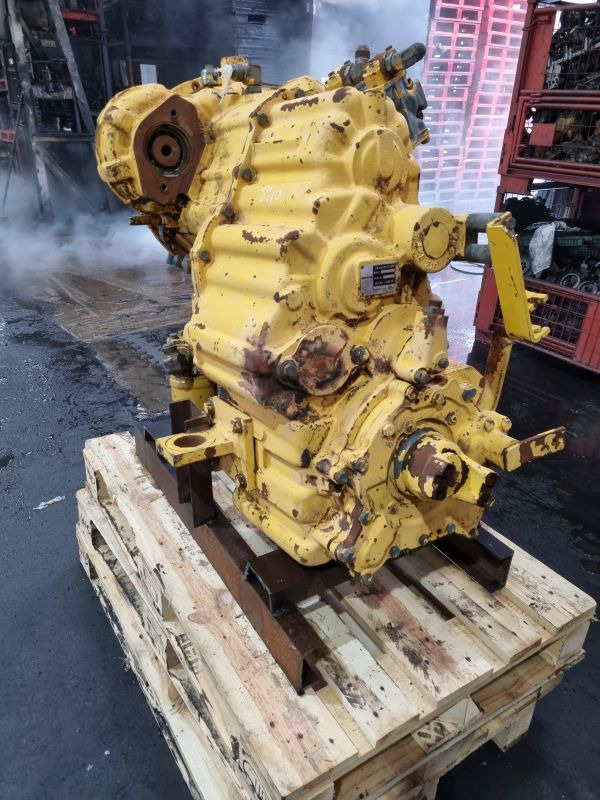 Komatsu 714-16-20002 Gearbox (Plant) - صندوق التروس - آلات الإنشاء: صورة 3 Komatsu 714-16-20002 Gearbox (Plant) - صندوق التروس - آلات الإنشاء: صورة 3
