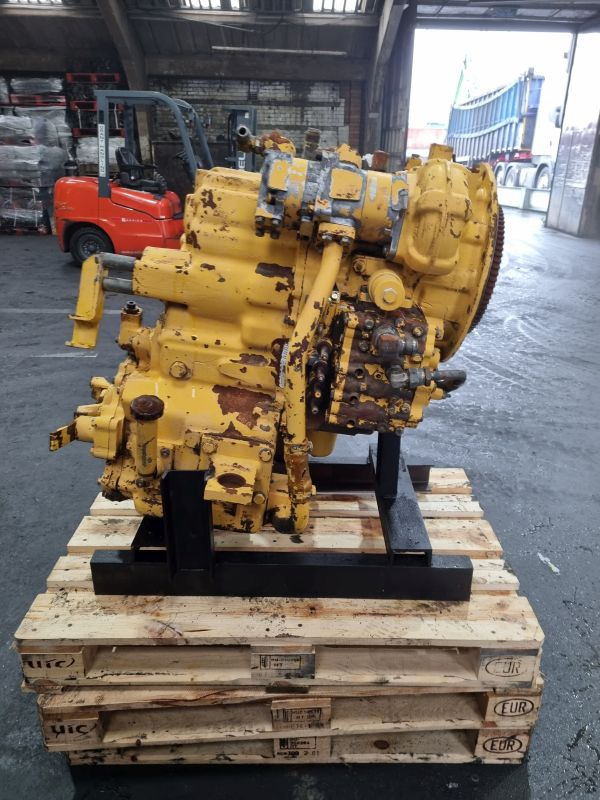 Komatsu 714-16-20002 Gearbox (Plant) - صندوق التروس - آلات الإنشاء: صورة 2 Komatsu 714-16-20002 Gearbox (Plant) - صندوق التروس - آلات الإنشاء: صورة 2