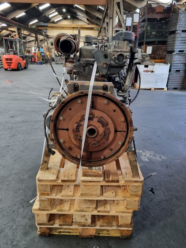 Komatsu SAA6D108E PC300-6 Engine (Plant) - محرك - آلات الإنشاء: صورة 3 Komatsu SAA6D108E PC300-6 Engine (Plant) - محرك - آلات الإنشاء: صورة 3