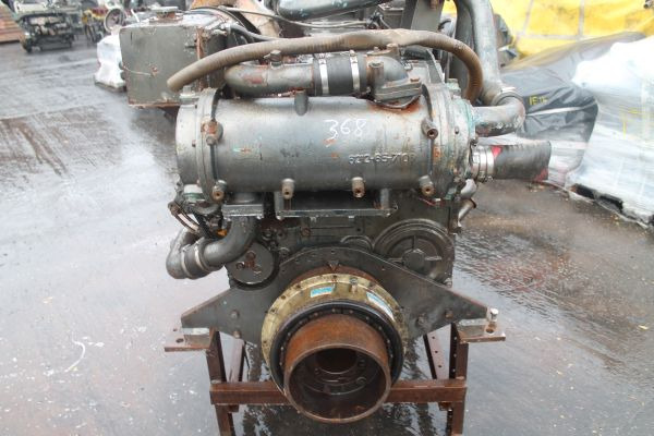 Komatsu SD140 / EM665A-A - محرك - معدات صناعية: صورة 4 Komatsu SD140 / EM665A-A - محرك - معدات صناعية: صورة 4