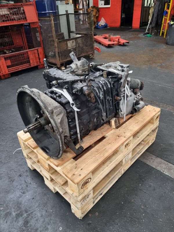 ZF 6S85 with voith Retarder Gearbox - صندوق التروس: صورة 1 ZF 6S85 with voith Retarder Gearbox - صندوق التروس: صورة 1