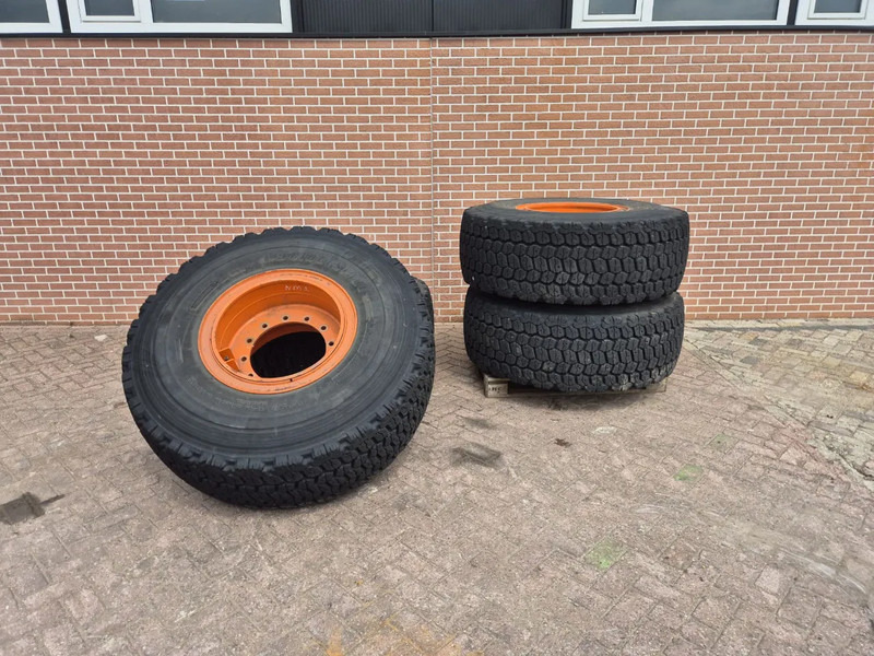 Bridgestone 20.5R25 - إطارات: صورة 1 Bridgestone 20.5R25 - إطارات: صورة 1
