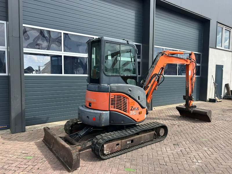 Hitachi ZX35U-2 - حفار صغير: صورة 4 Hitachi ZX35U-2 - حفار صغير: صورة 4