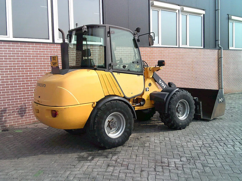 Volvo L25B - اللودر بعجل: صورة 3 Volvo L25B - اللودر بعجل: صورة 3