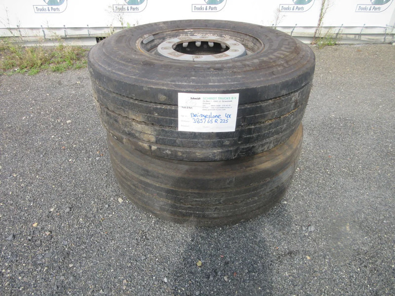 Bridgestone 385 / 65 R 22.5 OPLEGGER BANDEN MET STAAL WIEL - إطارات - شاحنة: صورة 3 Bridgestone 385 / 65 R 22.5 OPLEGGER BANDEN MET STAAL WIEL - إطارات - شاحنة: صورة 3