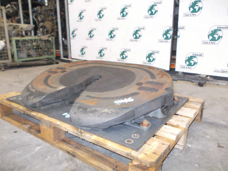 DAF 16304249 JOST MEGA SCHOTEL DAF XF 440 16304249 JOST MEGA SCHOTEL DAF XF 440 EURO 6 MODEL 2016 - قارنة سرجية - شاحنة: صورة 4 DAF 16304249 JOST MEGA SCHOTEL DAF XF 440 16304249 JOST MEGA SCHOTEL DAF XF 440 EURO 6 MODEL 2016 - قارنة سرجية - شاحنة: صورة 4