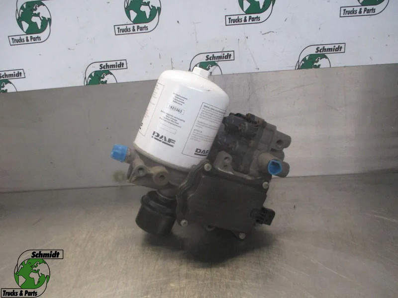 DAF 1915768 LUCHTDROCHER DAF XF CF EURO 6 MODEL 2016 - قطع الغيار - شاحنة: صورة 1 DAF 1915768 LUCHTDROCHER DAF XF CF EURO 6 MODEL 2016 - قطع الغيار - شاحنة: صورة 1