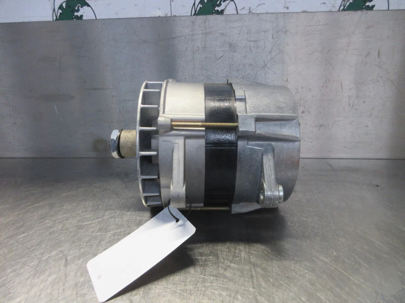 Iveco 0 120 689 524 BOSCH DYNAMO IVECO EURO 2 NIEUWE OP VOORRAAD - مبادل - شاحنة: صورة 3 Iveco 0 120 689 524 BOSCH DYNAMO IVECO EURO 2 NIEUWE OP VOORRAAD - مبادل - شاحنة: صورة 3