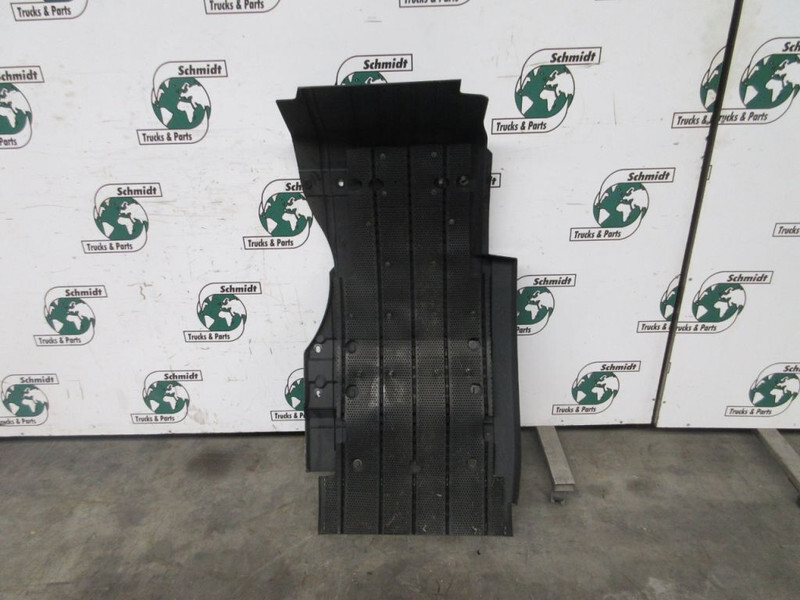 Iveco 5802763571 SPATBORD RECHTS & LINKS S WAY EURO 6 - إطار هيكلي/ إطار معدني - شاحنة: صورة 4 Iveco 5802763571 SPATBORD RECHTS & LINKS S WAY EURO 6 - إطار هيكلي/ إطار معدني - شاحنة: صورة 4