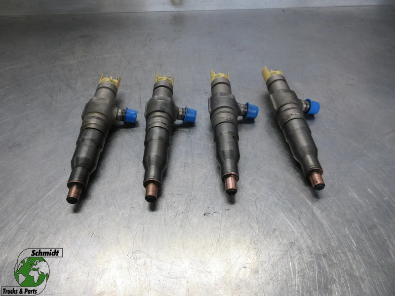 Mercedes-Benz A 936 070 17 87 // A 936 070 21 87 // A 936 178 70 02 INJECTORS DEMO MERCEDES OM 936LA EURO 6 - فلتر الوقود - شاحنة: صورة 1 Mercedes-Benz A 936 070 17 87 // A 936 070 21 87 // A 936 178 70 02 INJECTORS DEMO MERCEDES OM 936LA EURO 6 - فلتر الوقود - شاحنة: صورة 1