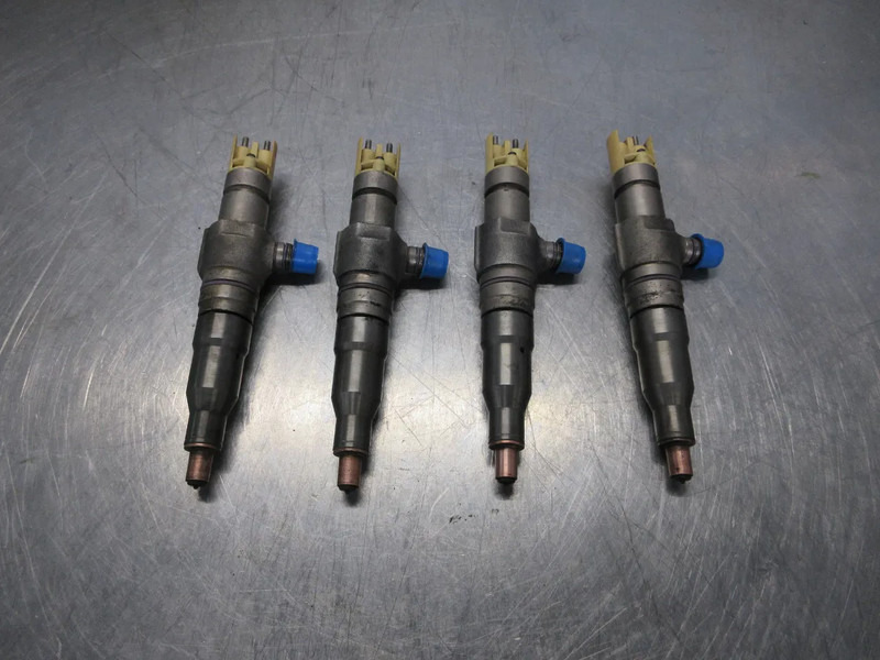 Mercedes-Benz A 936 070 17 87 // A 936 070 21 87 // A 936 178 70 02 INJECTORS DEMO MERCEDES OM 936LA EURO 6 - فلتر الوقود - شاحنة: صورة 2 Mercedes-Benz A 936 070 17 87 // A 936 070 21 87 // A 936 178 70 02 INJECTORS DEMO MERCEDES OM 936LA EURO 6 - فلتر الوقود - شاحنة: صورة 2
