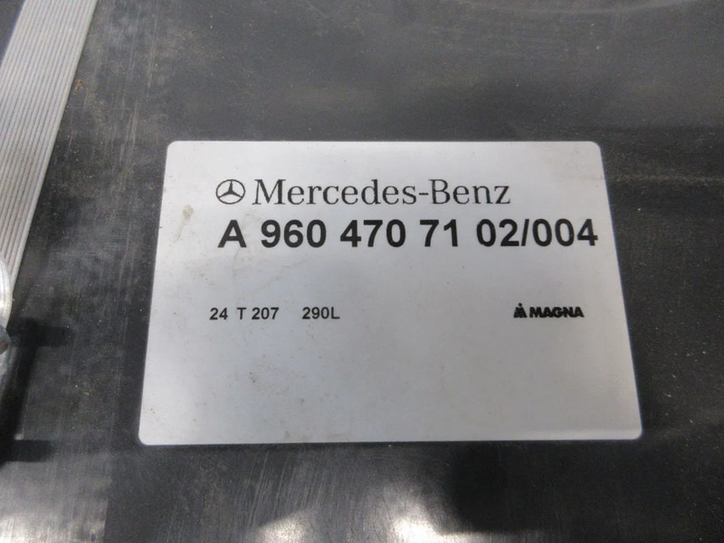 Mercedes-Benz A 960 470 71 02 // 290 LITER TANK NIEUWE MERCEDES MP4 EURO 6 - خزان الوقود - شاحنة: صورة 5 Mercedes-Benz A 960 470 71 02 // 290 LITER TANK NIEUWE MERCEDES MP4 EURO 6 - خزان الوقود - شاحنة: صورة 5
