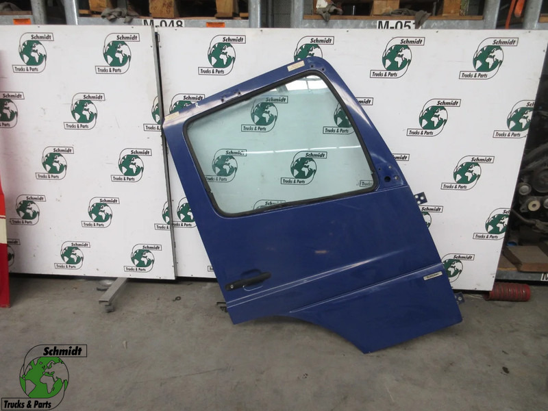Mercedes-Benz A 960 720 24 03//A 973 720 18 05 DEUR RECHTS ATEGO EURO 5 - باب و قطع الغيار - شاحنة: صورة 1 Mercedes-Benz A 960 720 24 03//A 973 720 18 05 DEUR RECHTS ATEGO EURO 5 - باب و قطع الغيار - شاحنة: صورة 1