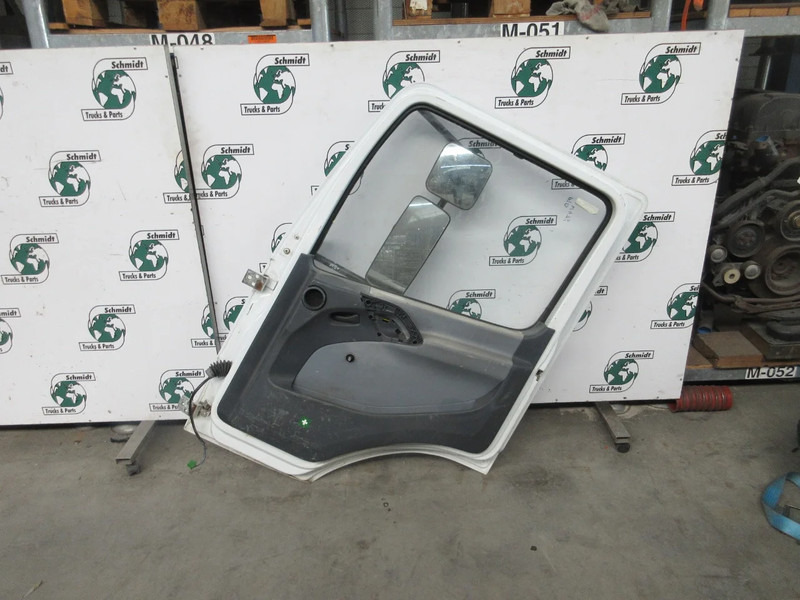 Mercedes-Benz A 960 720 24 03//A 973 720 18 05 DEUR RECHTS ATEGO EURO 5 - باب و قطع الغيار - شاحنة: صورة 4 Mercedes-Benz A 960 720 24 03//A 973 720 18 05 DEUR RECHTS ATEGO EURO 5 - باب و قطع الغيار - شاحنة: صورة 4