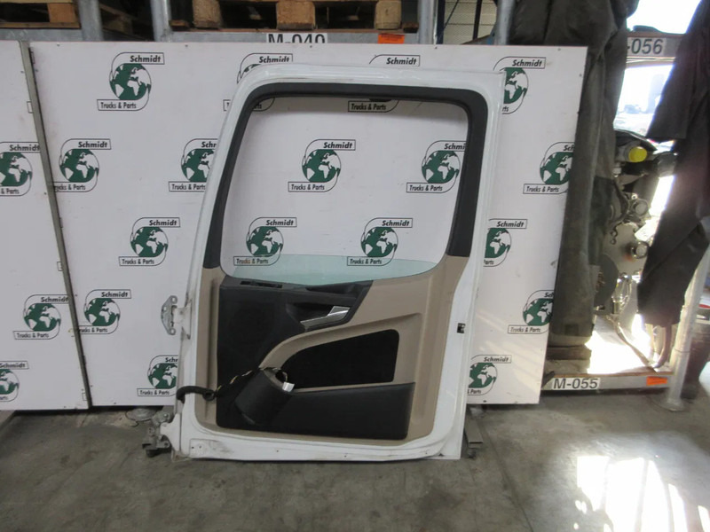 Mercedes-Benz A 960 720 24 03 DEUR MERCEDES 1845 EURO 6 RECHTS - باب و قطع الغيار - شاحنة: صورة 2 Mercedes-Benz A 960 720 24 03 DEUR MERCEDES 1845 EURO 6 RECHTS - باب و قطع الغيار - شاحنة: صورة 2