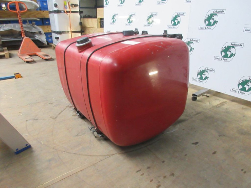 Mercedes-Benz Mercedes Tank 100 lang 73 diep 65 hoog - خزان الوقود - شاحنة: صورة 3 Mercedes-Benz Mercedes Tank 100 lang 73 diep 65 hoog - خزان الوقود - شاحنة: صورة 3