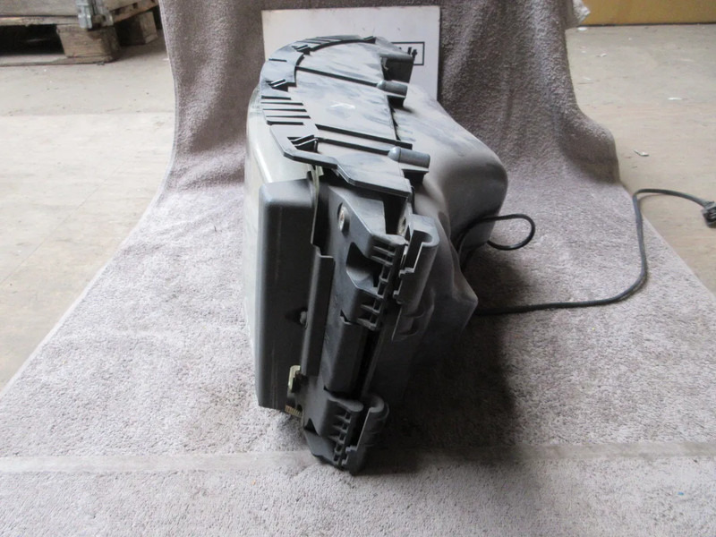 Scania 1732510 // 1467003 SCANIA R 420 KOPLAMP RECHTS EURO 5 - المصابيح الأمامية - شاحنة: صورة 4 Scania 1732510 // 1467003 SCANIA R 420 KOPLAMP RECHTS EURO 5 - المصابيح الأمامية - شاحنة: صورة 4