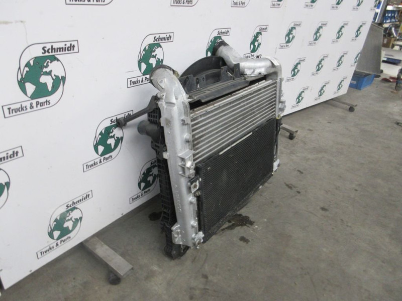 Scania 1769999/1847233/ RADIATEUR INTERCOOLER SCANIA P270 EURO 5 - مشعاع - شاحنة: صورة 2 Scania 1769999/1847233/ RADIATEUR INTERCOOLER SCANIA P270 EURO 5 - مشعاع - شاحنة: صورة 2