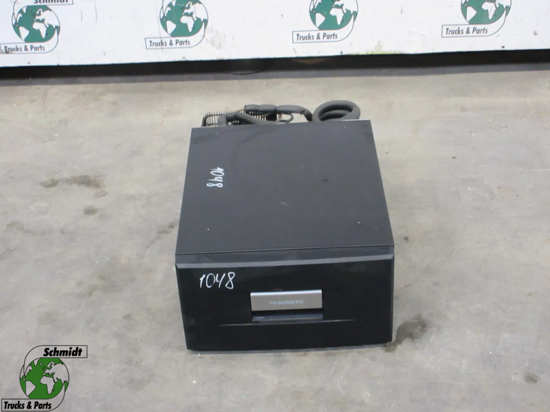 Volvo 82849283 // 24899356 KOELKAST VOLVO FM 330 EURO 6 MODEL 2023 - النظام الكهربائي - شاحنة: صورة 1 Volvo 82849283 // 24899356 KOELKAST VOLVO FM 330 EURO 6 MODEL 2023 - النظام الكهربائي - شاحنة: صورة 1