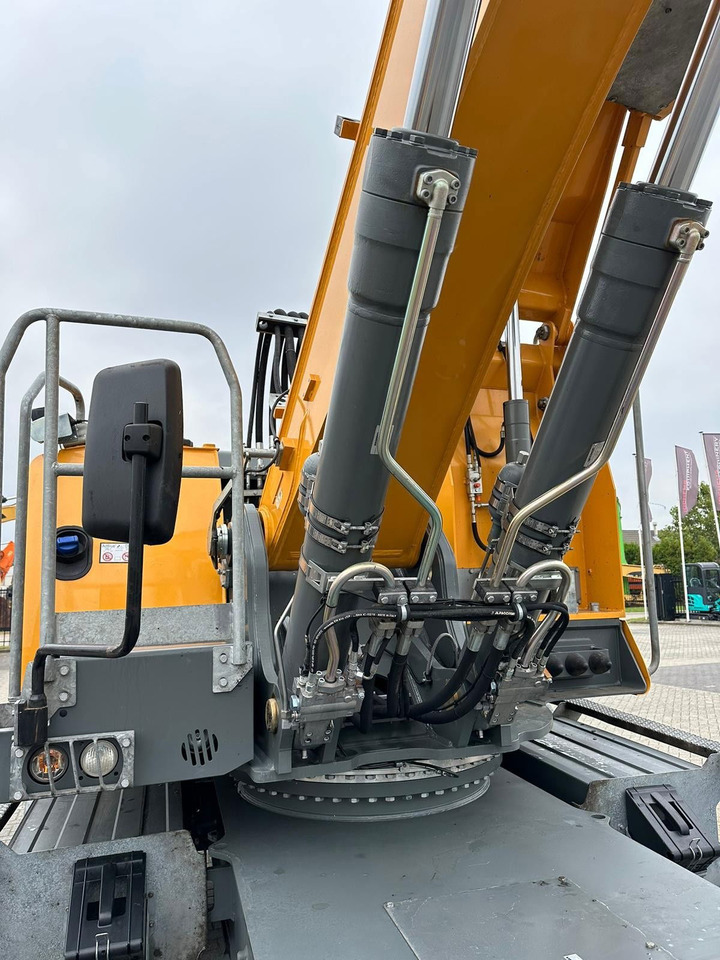 آلة التعامل مع النفايات Liebherr LH 30 M: صورة 8 آلة التعامل مع النفايات Liebherr LH 30 M: صورة 8