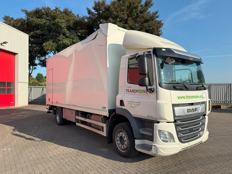 DAF CF 230 / ENGINE RUNNING / ONLY:286284 KM / ACC / LWDS / PLATFORM 2000 KG / 3SEATS / AUTOMATIC / EURO-6 / 2018 - شاحنة صندوقية: صورة 2 DAF CF 230 / ENGINE RUNNING / ONLY:286284 KM / ACC / LWDS / PLATFORM 2000 KG / 3SEATS / AUTOMATIC / EURO-6 / 2018 - شاحنة صندوقية: صورة 2