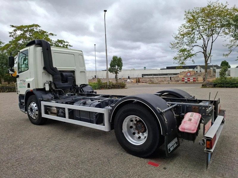 DAF CF75-250 / ADR / ONLY:320740 KM / PTO / INLINER / ALCOA / GOOD CONDITION / MANUAL / EURO-5 / 2011 - شاحنة بهيكل معدني للمقصورة: صورة 3 DAF CF75-250 / ADR / ONLY:320740 KM / PTO / INLINER / ALCOA / GOOD CONDITION / MANUAL / EURO-5 / 2011 - شاحنة بهيكل معدني للمقصورة: صورة 3