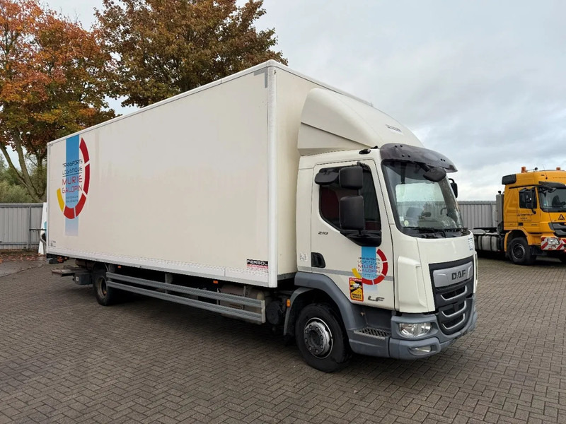 DAF LF210 / NICE CLEAN CLOSED BOX / PLATFORM 1500 KG / NO KEYS / AUTOMATIC / EURO-6 / 2019 - شاحنة صندوقية: صورة 2 DAF LF210 / NICE CLEAN CLOSED BOX / PLATFORM 1500 KG / NO KEYS / AUTOMATIC / EURO-6 / 2019 - شاحنة صندوقية: صورة 2
