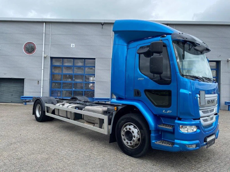 DAF LF290 / ONLY:429873KM / LWDS / GOOD TYRES / AUTOMATIC / EURO-6 / 2018 - شاحنة بهيكل معدني للمقصورة: صورة 2 DAF LF290 / ONLY:429873KM / LWDS / GOOD TYRES / AUTOMATIC / EURO-6 / 2018 - شاحنة بهيكل معدني للمقصورة: صورة 2