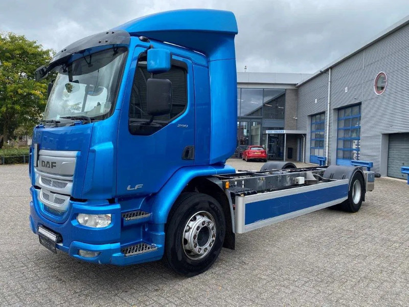 DAF LF290 / ONLY:429873KM / LWDS / GOOD TYRES / AUTOMATIC / EURO-6 / 2018 - شاحنة بهيكل معدني للمقصورة: صورة 1 DAF LF290 / ONLY:429873KM / LWDS / GOOD TYRES / AUTOMATIC / EURO-6 / 2018 - شاحنة بهيكل معدني للمقصورة: صورة 1