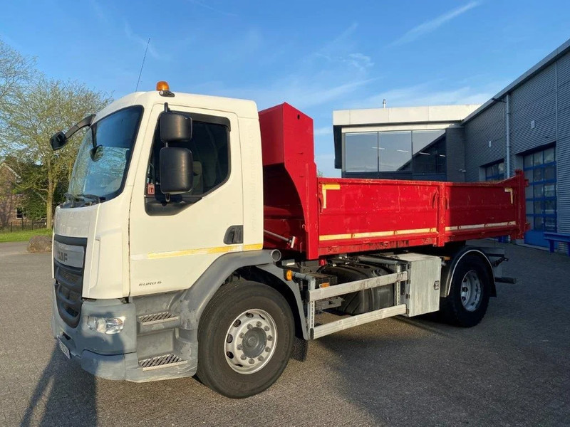 DAF LF310 / MAREL TIPPER / TUV:09-08-2024 / ONLY:145335 KM / MANUAL / EURO-6 / 2016 - شاحنة قلاب: صورة 1 DAF LF310 / MAREL TIPPER / TUV:09-08-2024 / ONLY:145335 KM / MANUAL / EURO-6 / 2016 - شاحنة قلاب: صورة 1