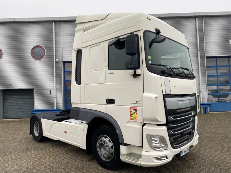 DAF XF106-460 / AUTOMATIC / DEB / PARKCOOL / AIRCO / EURO-6 / 2015 - مقطورة السحب: صورة 2 DAF XF106-460 / AUTOMATIC / DEB / PARKCOOL / AIRCO / EURO-6 / 2015 - مقطورة السحب: صورة 2