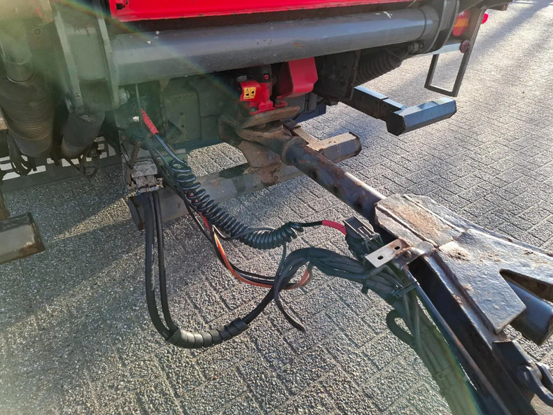 تأجير DAF XF106-530 / DEB / COMPLETE COMBI / SIDE DOORS / 2XPLATFORM 2500KG / ONLY:773032 KM / LWDS / LEATHER / EURO-6 / 2017 DAF XF106-530 / DEB / COMPLETE COMBI / SIDE DOORS / 2XPLATFORM 2500KG / ONLY:773032 KM / LWDS / LEATHER / EURO-6 / 2017: صورة 20 تأجير DAF XF106-530 / DEB / COMPLETE COMBI / SIDE DOORS / 2XPLATFORM 2500KG / ONLY:773032 KM / LWDS / LEATHER / EURO-6 / 2017 DAF XF106-530 / DEB / COMPLETE COMBI / SIDE DOORS / 2XPLATFORM 2500KG / ONLY:773032 KM / LWDS / LEATHER / EURO-6 / 2017: صورة 20