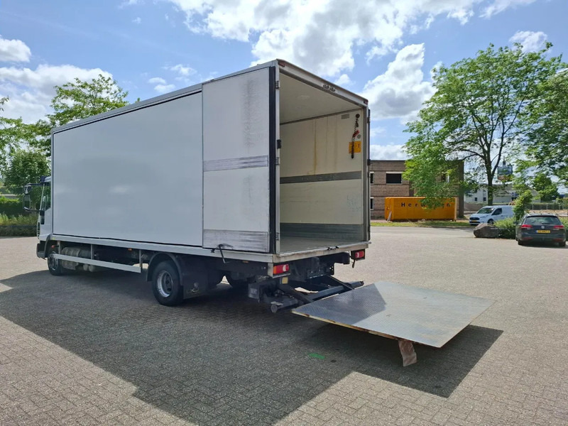 Iveco EuroCargo 120 / COOL TRUCK / CARRIER XARIOS 600 / PLATFORM 2000KG / ONLY:340634 KM / AIRCO / MANUAL / EURO-6 / 2014 - شاحنة متساوية الحرارة: صورة 3 Iveco EuroCargo 120 / COOL TRUCK / CARRIER XARIOS 600 / PLATFORM 2000KG / ONLY:340634 KM / AIRCO / MANUAL / EURO-6 / 2014 - شاحنة متساوية الحرارة: صورة 3