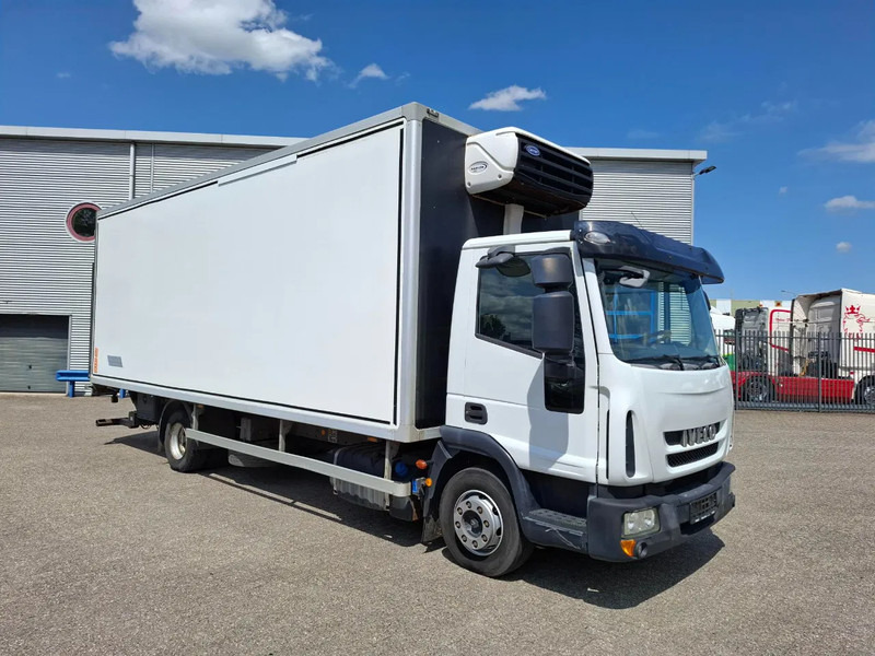 Iveco EuroCargo 120 / COOL TRUCK / CARRIER XARIOS 600 / PLATFORM 2000KG / ONLY:340634 KM / AIRCO / MANUAL / EURO-6 / 2014 - شاحنة متساوية الحرارة: صورة 2 Iveco EuroCargo 120 / COOL TRUCK / CARRIER XARIOS 600 / PLATFORM 2000KG / ONLY:340634 KM / AIRCO / MANUAL / EURO-6 / 2014 - شاحنة متساوية الحرارة: صورة 2
