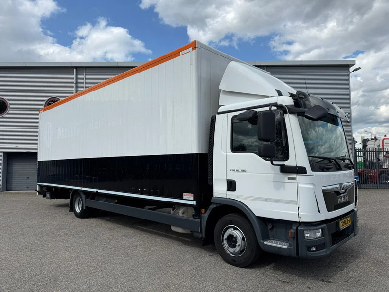 MAN TGL12.190 / NL TRUCK / ONLY:532353 KM / TUV:30-08-2025 / PLATFORM 1500KG / AIRCO / AUTOMATIC / EURO-6 / 2018 - شاحنة صندوقية: صورة 2 MAN TGL12.190 / NL TRUCK / ONLY:532353 KM / TUV:30-08-2025 / PLATFORM 1500KG / AIRCO / AUTOMATIC / EURO-6 / 2018 - شاحنة صندوقية: صورة 2