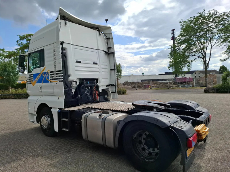 MAN TGX 18.440 / NL TRUCK / TUV:20-02-2026 / DOUBLE TANK / NAVI / FRIDGE / MICROWAVE / ACC / LWDS / AUTOMATIC / EURO-6 / 2016 - رأس تريلا: صورة 3 MAN TGX 18.440 / NL TRUCK / TUV:20-02-2026 / DOUBLE TANK / NAVI / FRIDGE / MICROWAVE / ACC / LWDS / AUTOMATIC / EURO-6 / 2016 - رأس تريلا: صورة 3