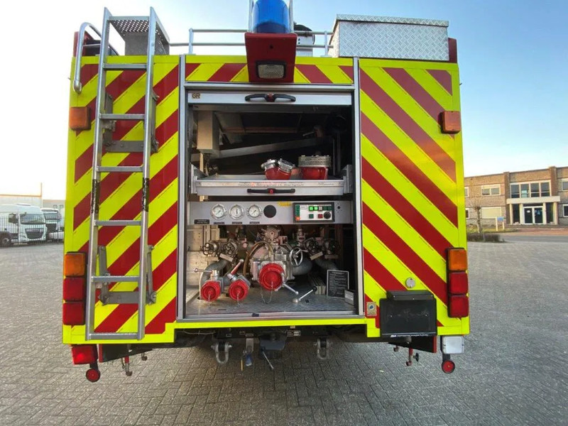 Mercedes-Benz 1124 AF / 4X4 / GERMAN TRUCK / WATERTANK 2400 LITER+POMP / GOOD CONDITION / ONLY:25235 KM / MARGE / MANUAL / 1996 - شاحنة حريق: صورة 5 Mercedes-Benz 1124 AF / 4X4 / GERMAN TRUCK / WATERTANK 2400 LITER+POMP / GOOD CONDITION / ONLY:25235 KM / MARGE / MANUAL / 1996 - شاحنة حريق: صورة 5