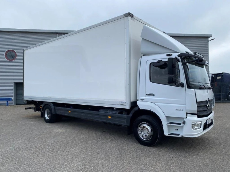 Mercedes-Benz ATEGO 1624 / AUTOMATIC / CLOSED BOX / SIDE DOORS / AIRCO / LWDS / FCW / EURO-6 / 2016 - شاحنة صندوقية: صورة 2 Mercedes-Benz ATEGO 1624 / AUTOMATIC / CLOSED BOX / SIDE DOORS / AIRCO / LWDS / FCW / EURO-6 / 2016 - شاحنة صندوقية: صورة 2