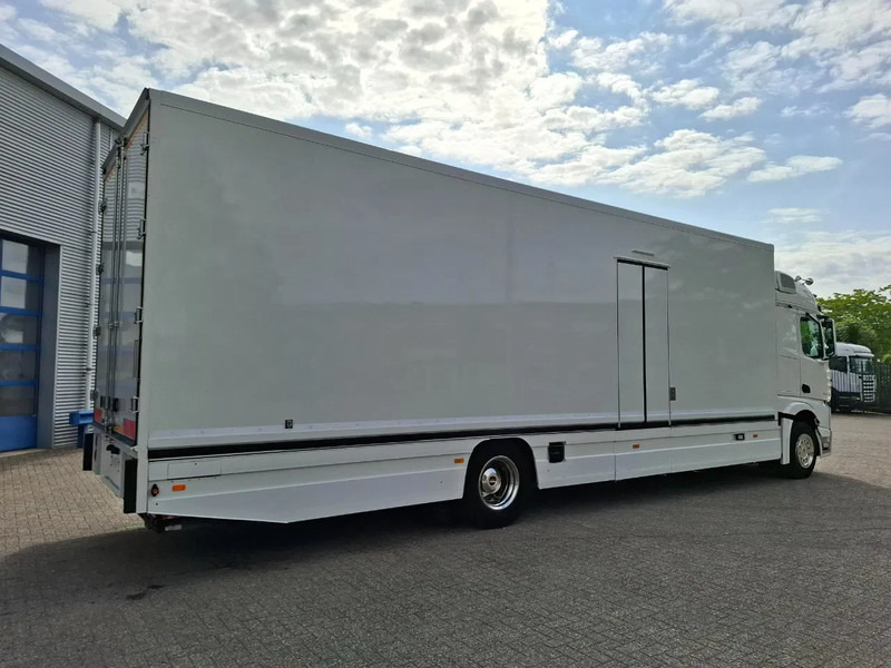 Mercedes-Benz Actros 1843 / GERMAN FLOWER TRUCK / 162021 KM / ISOLATED BOX / COOL & HEATED / NAVI / PLATFORM 1500 KG / TOP CONDITION / FULL-AI - شاحنة بيع: صورة 5 Mercedes-Benz Actros 1843 / GERMAN FLOWER TRUCK / 162021 KM / ISOLATED BOX / COOL & HEATED / NAVI / PLATFORM 1500 KG / TOP CONDITION / FULL-AI - شاحنة بيع: صورة 5