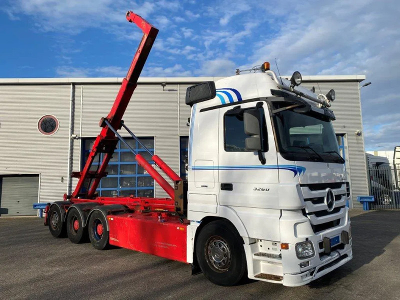 Mercedes-Benz Actros 3260 V8 / 15,9L / 8X4 / BIG AXLE / PALFINGER T26 HOOKLIFT / LIFT+LENKACHSE / FULL-AIR / AIRCO / AUTOMATIC / EURO-5 / 2013 - شاحنة برافعة خطافية: صورة 4 Mercedes-Benz Actros 3260 V8 / 15,9L / 8X4 / BIG AXLE / PALFINGER T26 HOOKLIFT / LIFT+LENKACHSE / FULL-AIR / AIRCO / AUTOMATIC / EURO-5 / 2013 - شاحنة برافعة خطافية: صورة 4