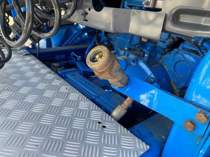 رأس تريلا Scania R420 / HYDRAULICS / ALCOA / AIRCO / GOOD CONDITION / MANUAL / EURO-4 / 2007: صورة 11 رأس تريلا Scania R420 / HYDRAULICS / ALCOA / AIRCO / GOOD CONDITION / MANUAL / EURO-4 / 2007: صورة 11