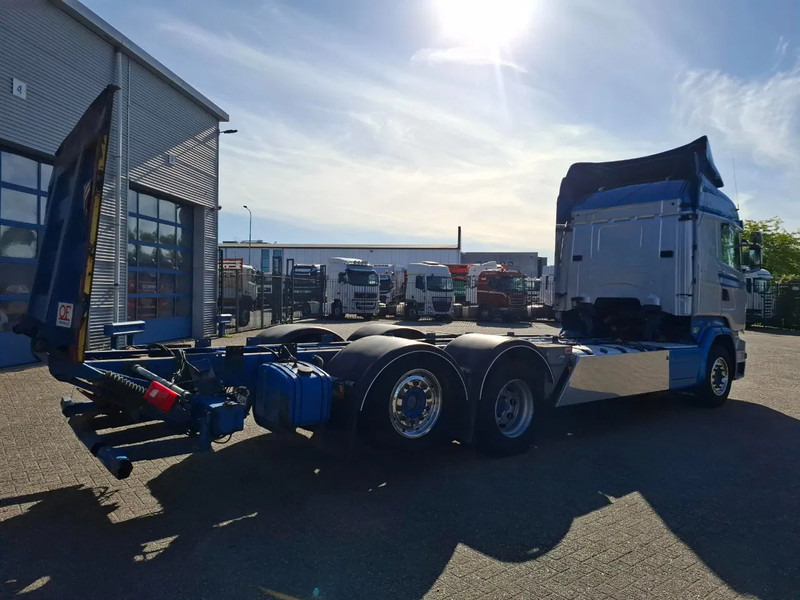 Scania R580 V8 / RETARDER / LIFT+LENKACHSE / FULL-AIR / PLATFORM 2000 KG / LEATHER / AIRCO / AUTOMATIC / EURO-6 / 2015 - شاحنة بهيكل معدني للمقصورة: صورة 5 Scania R580 V8 / RETARDER / LIFT+LENKACHSE / FULL-AIR / PLATFORM 2000 KG / LEATHER / AIRCO / AUTOMATIC / EURO-6 / 2015 - شاحنة بهيكل معدني للمقصورة: صورة 5