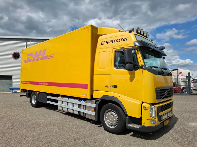 Volvo FH13-420 / NL TRUCK / PLATFORM 2000KG / AIRCO / FRIDGE / AUTOMATIC / EURO-5 / 2010 - شاحنة صندوقية: صورة 2 Volvo FH13-420 / NL TRUCK / PLATFORM 2000KG / AIRCO / FRIDGE / AUTOMATIC / EURO-5 / 2010 - شاحنة صندوقية: صورة 2