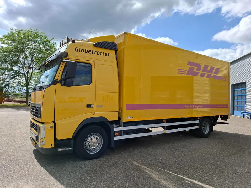 Volvo FH13-420 / NL TRUCK / TUV:29-07-2025 / PLATFORM 2000KG / AIRCO / FRIDGE / AUTOMATIC / EURO-5 / 2010 - شاحنة صندوقية: صورة 1 Volvo FH13-420 / NL TRUCK / TUV:29-07-2025 / PLATFORM 2000KG / AIRCO / FRIDGE / AUTOMATIC / EURO-5 / 2010 - شاحنة صندوقية: صورة 1