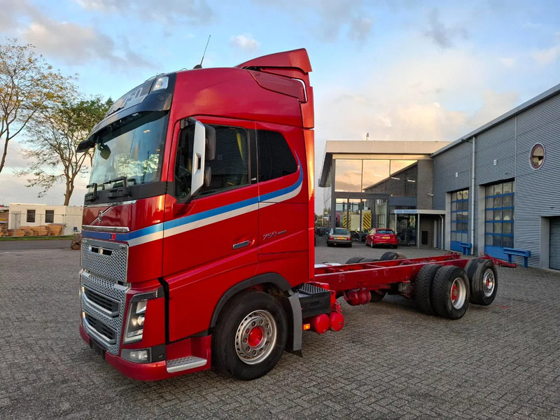 Volvo FH16-750 / BIG AXLE / VEB+ / ONLY:679711 KM / DYNAMIC STEERING / NAVI / LWDS / FULL-AIR / AUTOMATIC / EURO-6 / 2018 - شاحنة بهيكل معدني للمقصورة: صورة 1 Volvo FH16-750 / BIG AXLE / VEB+ / ONLY:679711 KM / DYNAMIC STEERING / NAVI / LWDS / FULL-AIR / AUTOMATIC / EURO-6 / 2018 - شاحنة بهيكل معدني للمقصورة: صورة 1